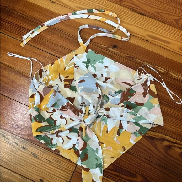 Abercrombie and Fitch Floral Halter Top - Picture 2 of 3